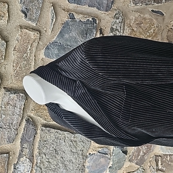 Theory Velvet Black Pinstripe Button Front Blazer Size:LG - Picture 5 of 11